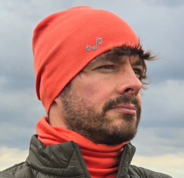 Czapka trekkingowa z 100% wełny MERINO